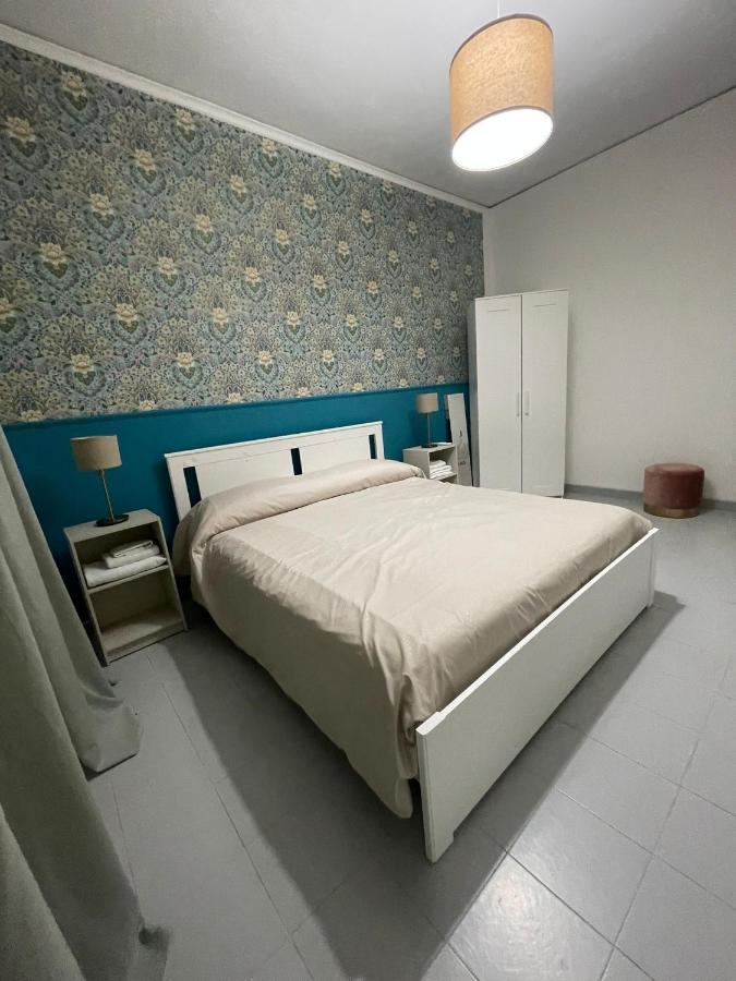 Casa Di Nonna: Appartamento Naples Luaran gambar