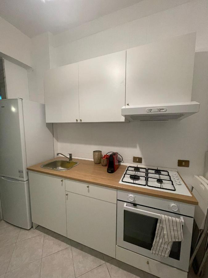 Casa Di Nonna: Appartamento Naples Luaran gambar