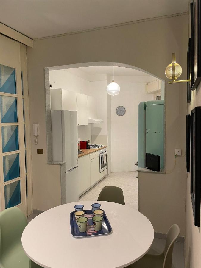 Casa Di Nonna: Appartamento Naples Luaran gambar